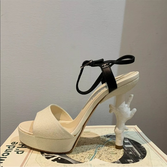 CHANEL 12P Coral Heel Sandals Sz39.5 New with Box - Picture 2 of 12